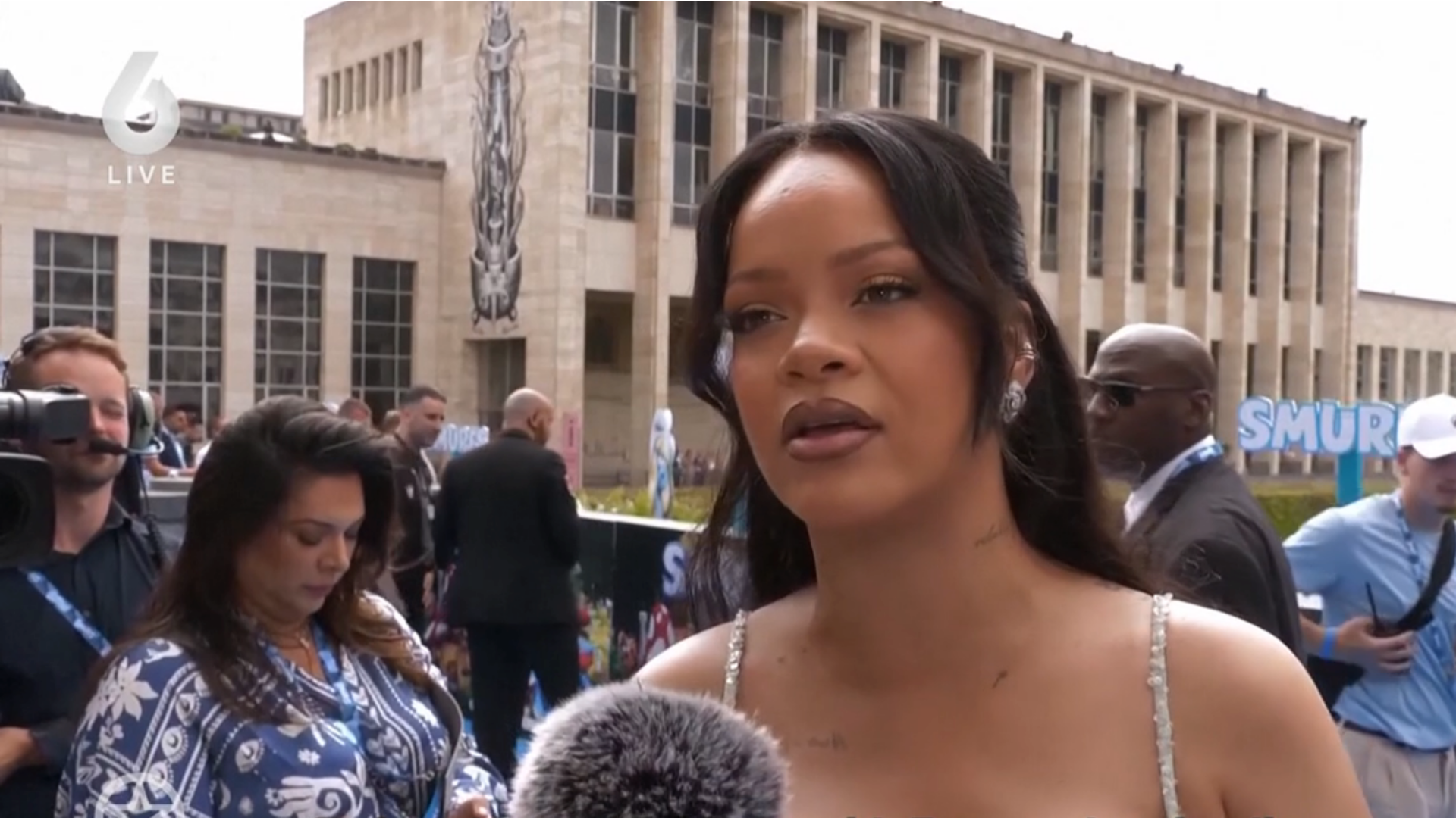 Rihanna bij Shownieuws (SBS 6)