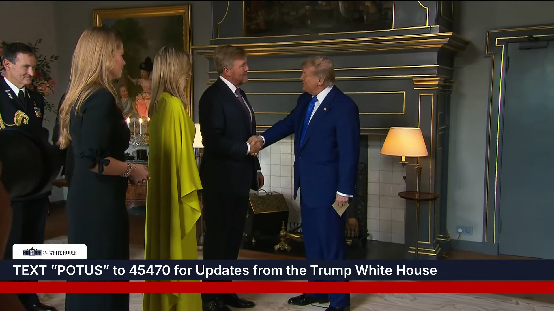 Willem-Alexander groet Donald Trump