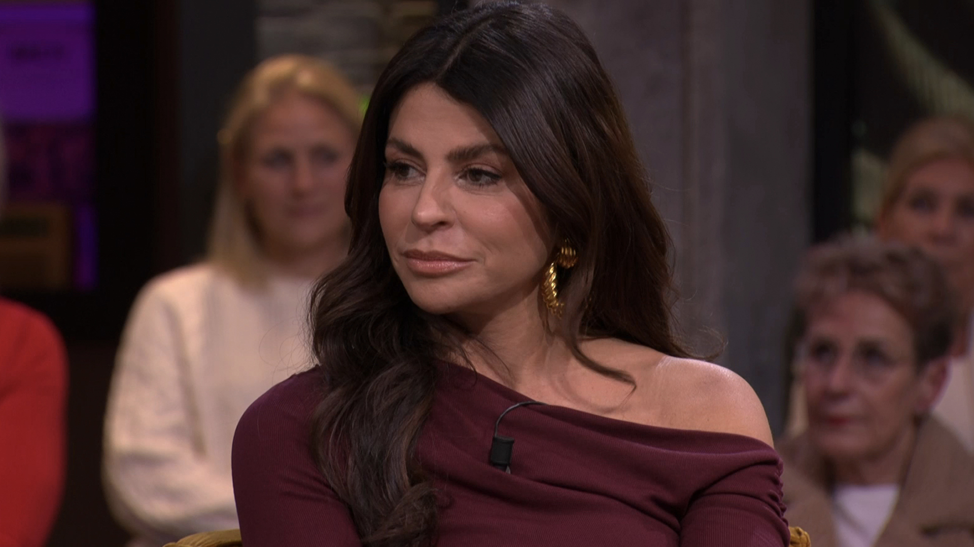 Olcay Gulsen in De Oranjezomer (SBS 6)