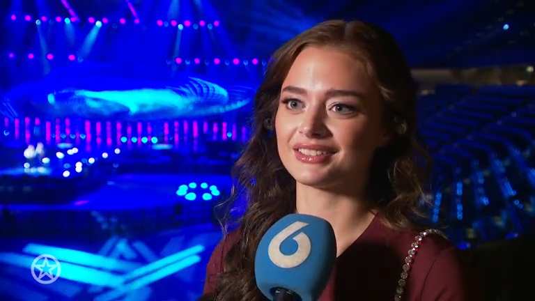 Stefania in Shownieuws (SBS 6)