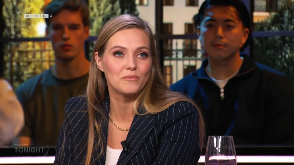 Josine Droogendijk in RTL Tonight (© RTL)