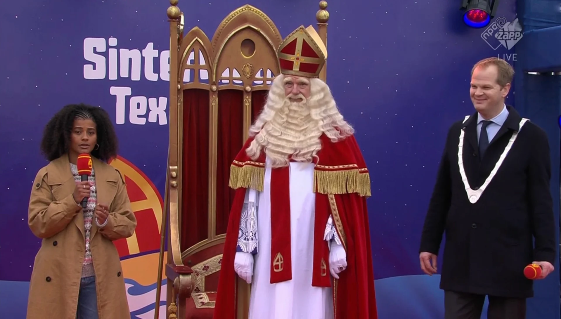 Sinterklaas tijdens de intocht op Texel Sinterklaas tijdens de intocht op Texel