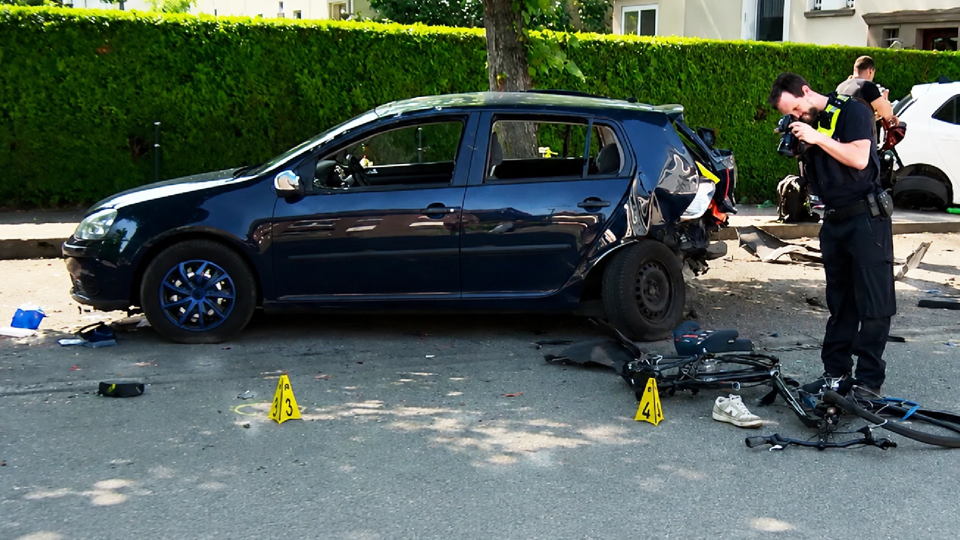 Dodelijk ongeval in Dinslaken (© RTL WEST) Dodelijk ongeval in Dinslaken (© RTL WEST)