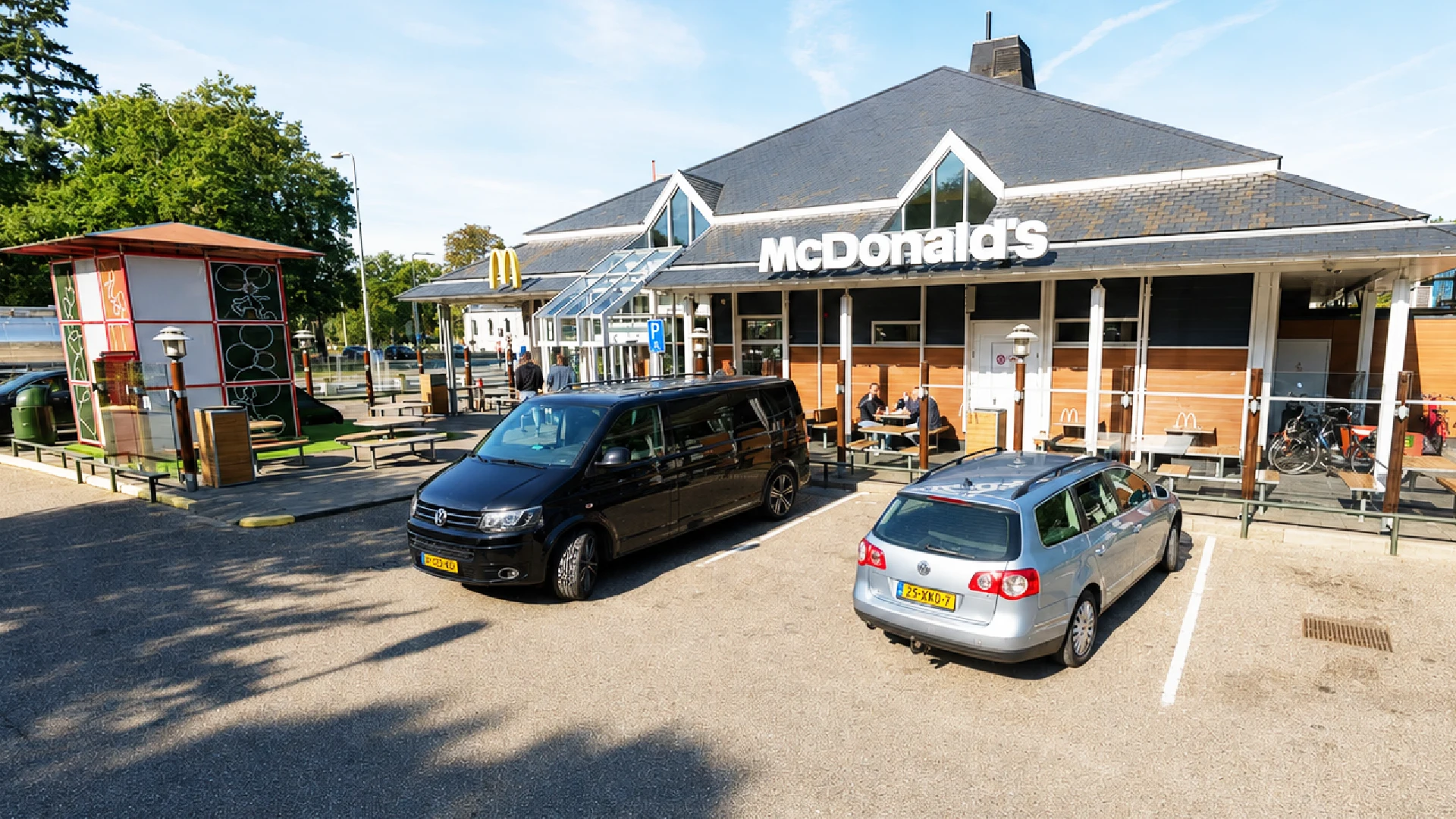 McDonald's vestiging in Huis ter Heide (© Google Streetview) McDonald's vestiging in Huis ter Heide (© Google Streetview)