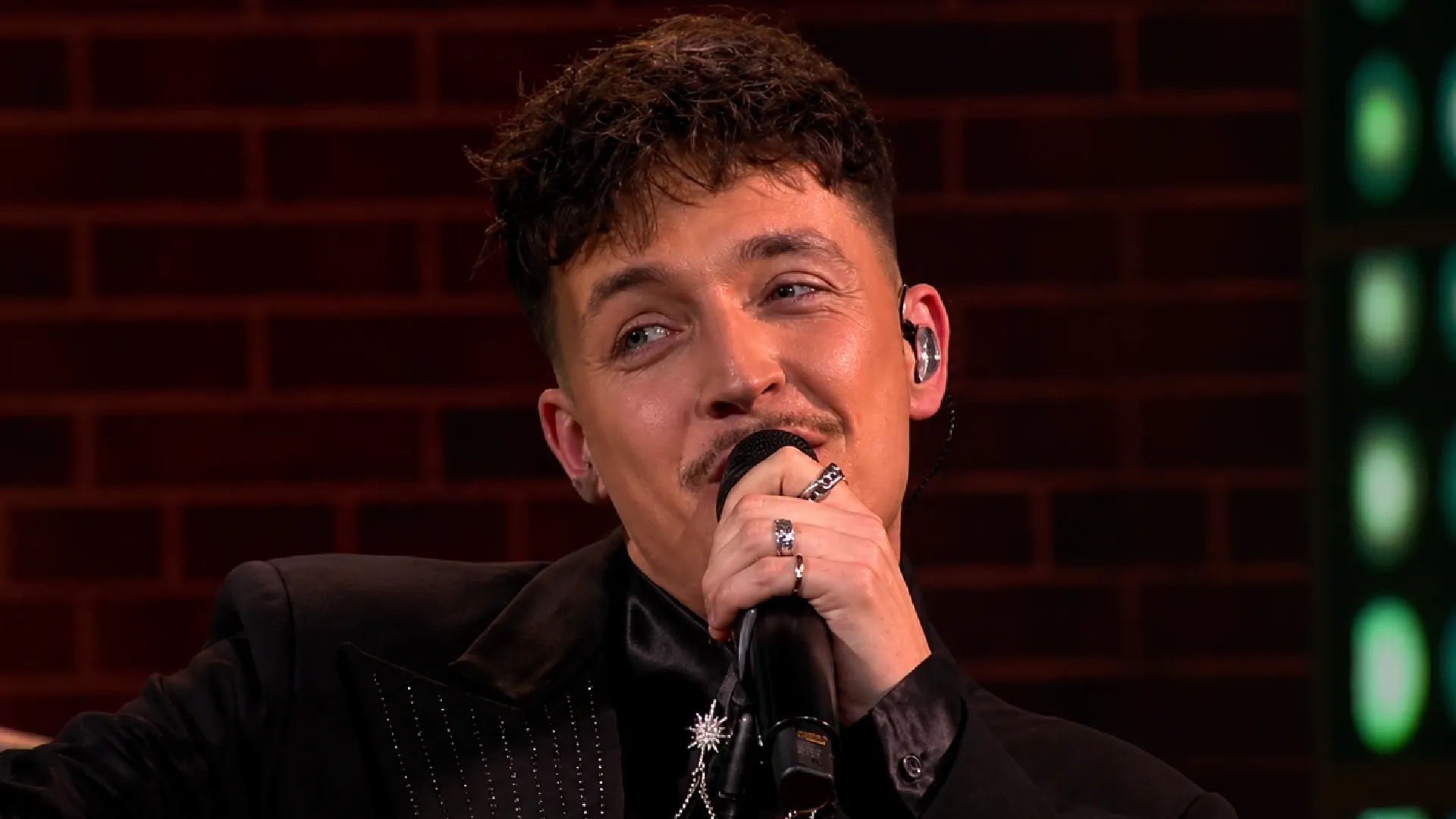 Hier kun je de zus van Ruben Hillen (The Voice of Holland) van kennen -  Socialnieuws.nl