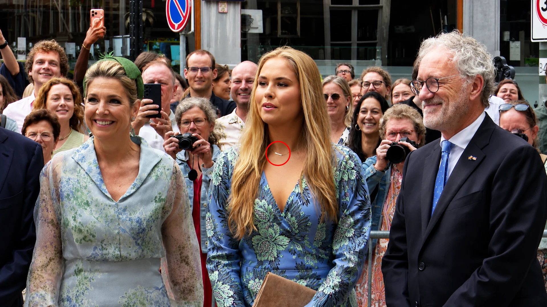 Máxima, Amalia en Thom de Graaf (© NU.nl) Máxima, Amalia en Thom de Graaf (© NU.nl)