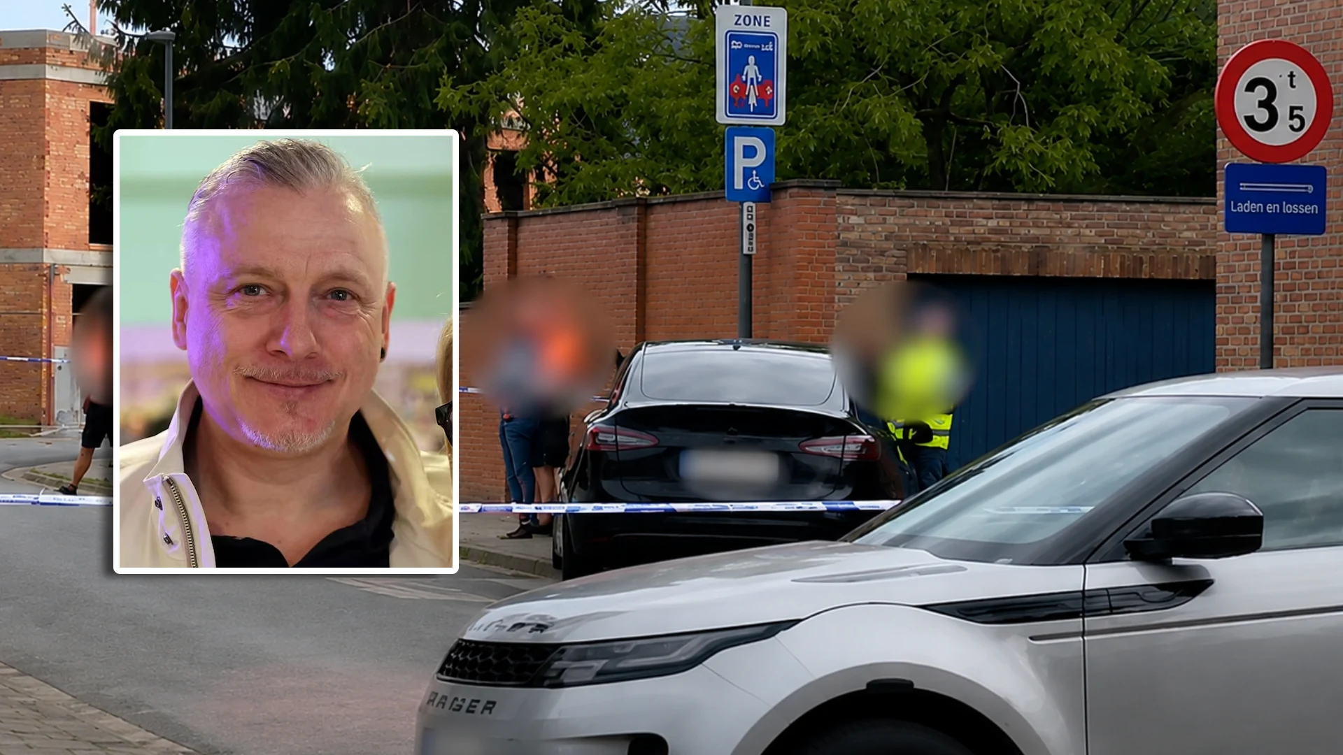 Karel Snoeckx in coma geslagen bij verkeersruzie in Turnhout. De zwarte Tesla van de oud-profvoetballer is te zien. Karel Snoeckx in coma geslagen bij verkeersruzie in Turnhout. De zwarte Tesla van de oud-profvoetballer is te zien.