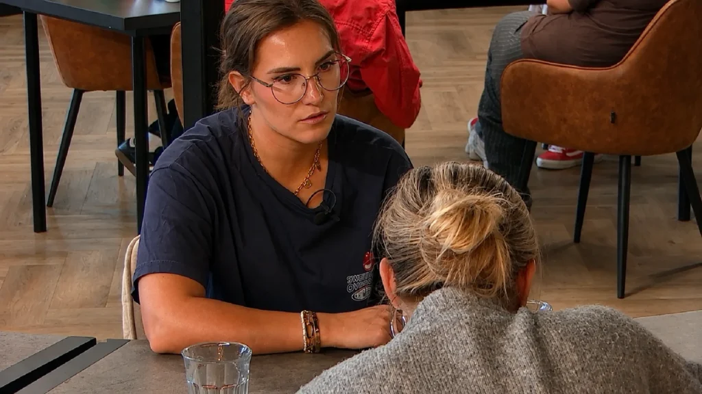 Dominique in De Bondgenoten (© SBS6)